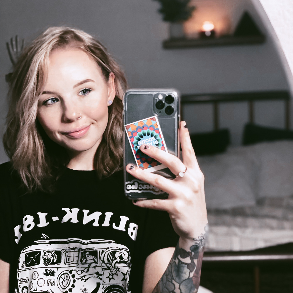 Meet your Posher, Ephanie